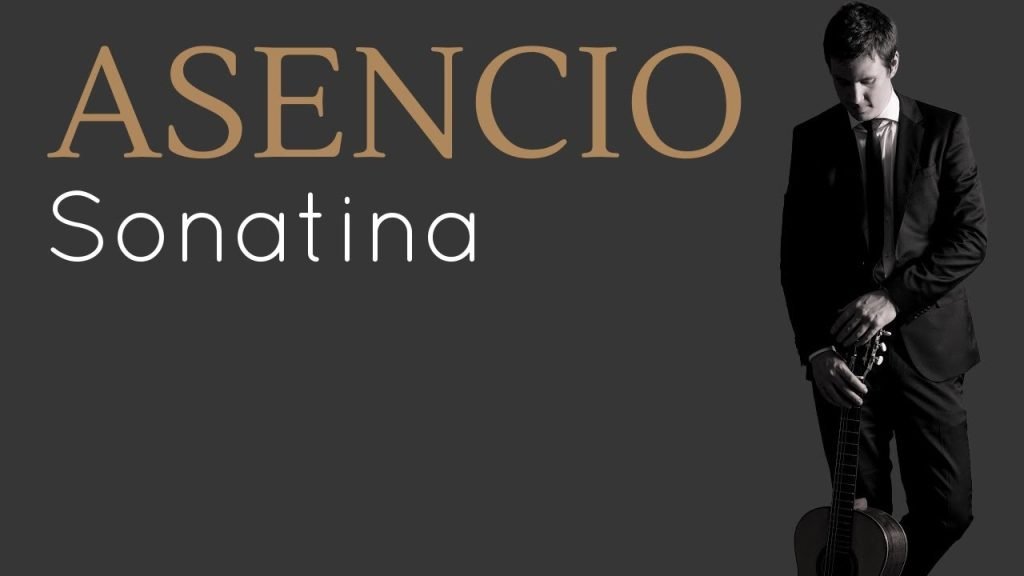 classical guitarist Sam Desmet performing Asencio
