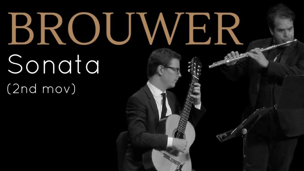 classical guitarist Sam Desmet performing Leo Brouwer Sonata for flute and guitar