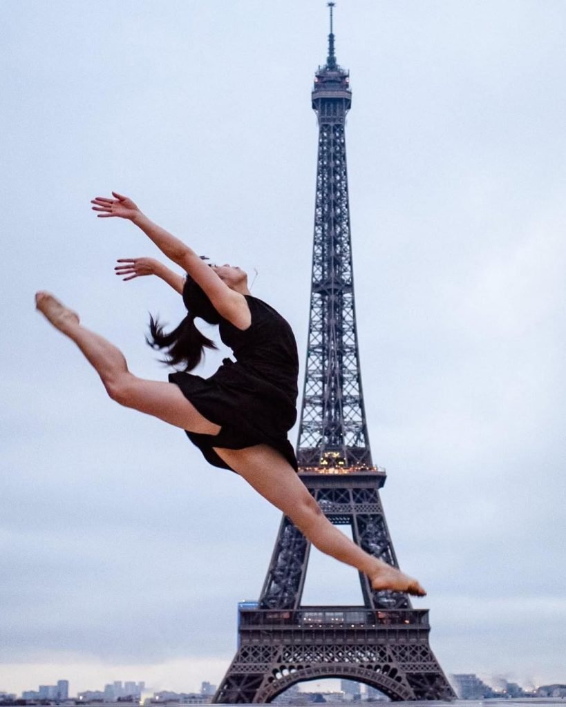 classical guitarist Sam Desmet collaborates with dancer Mary Katakura